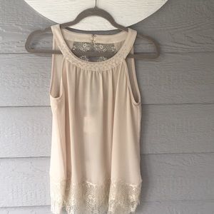 NWT White House Black Market Tiered Shell